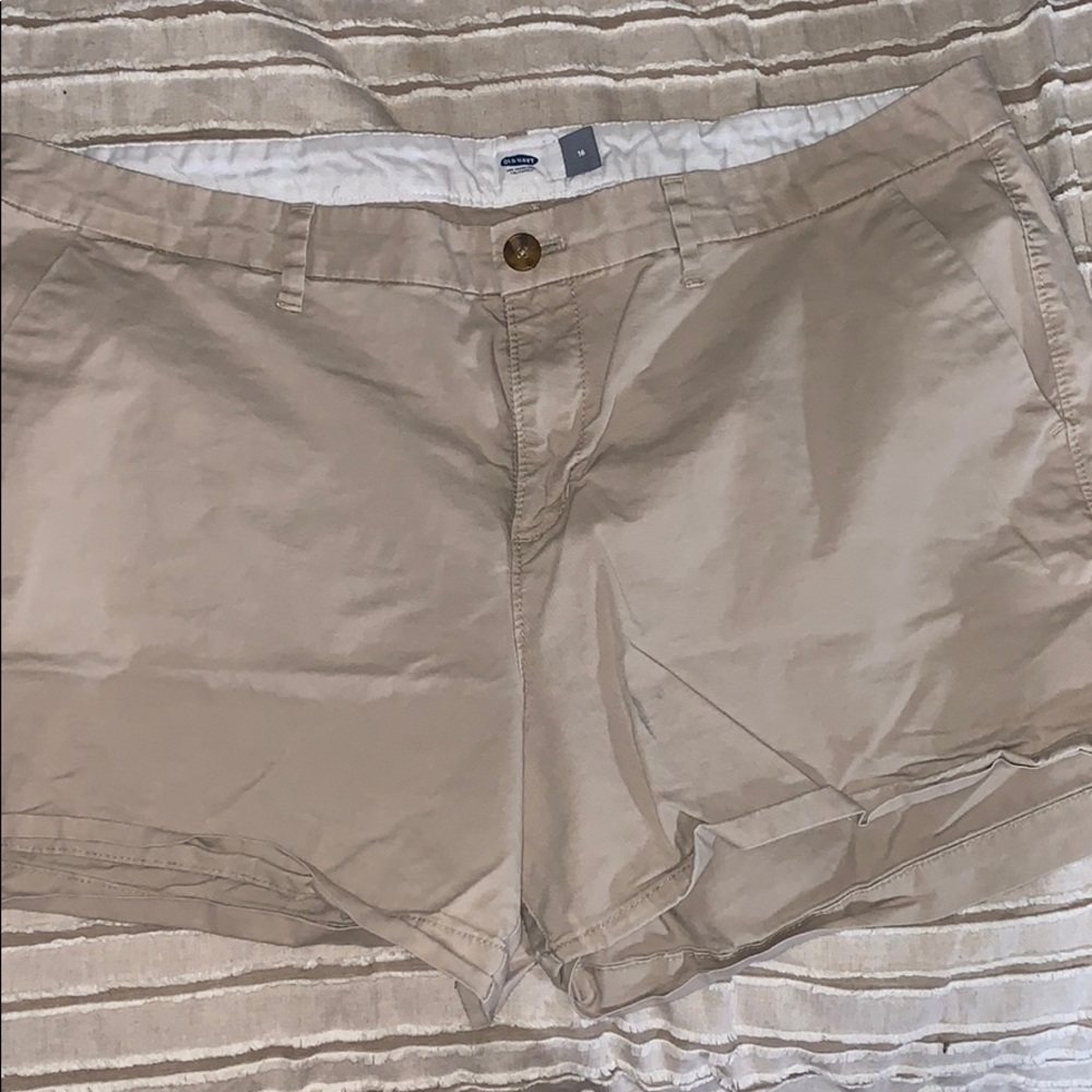 Tan short
